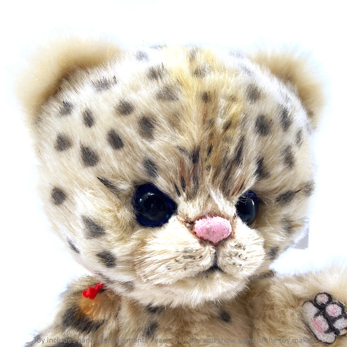 Snow Leopard Lean - Natallya Creations / HQ Plush / Ltd 299 / 18 cm / #0030 - Geppetto's Workshop