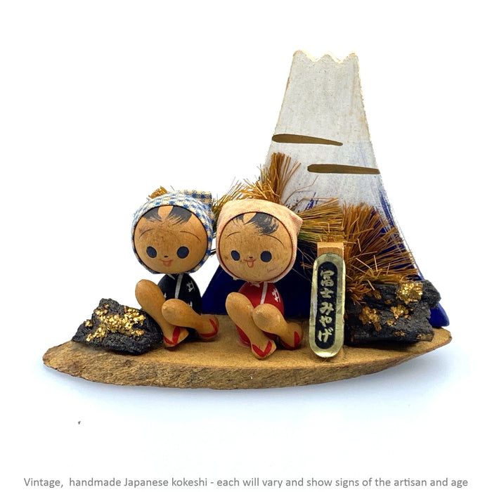 Vintage Kokeshi - Natural Pair on Mountain Scene / 9 cm / Circa 1970s