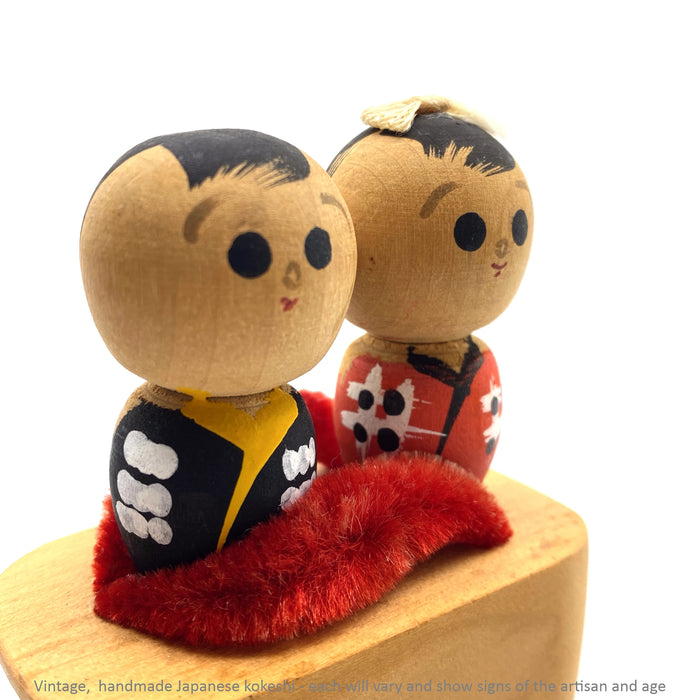 Vintage Kokeshi - Natural Pair in Shoe / 7 cm / Circa 1970s