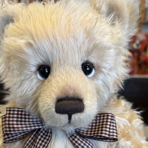 Whittaker (Q3) - Geppetto's Workshop